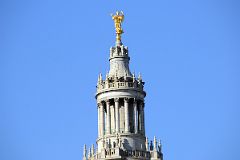 06-4 The Statue Of Civic Fame Sits Atop Manhattan Municipal Building From The Walk Near The End Of The New York Brooklyn Bridge.jpg